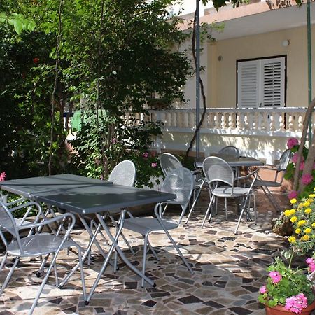 Apartments And Rooms By The Sea Palit, Rab - 5010 Екстериор снимка