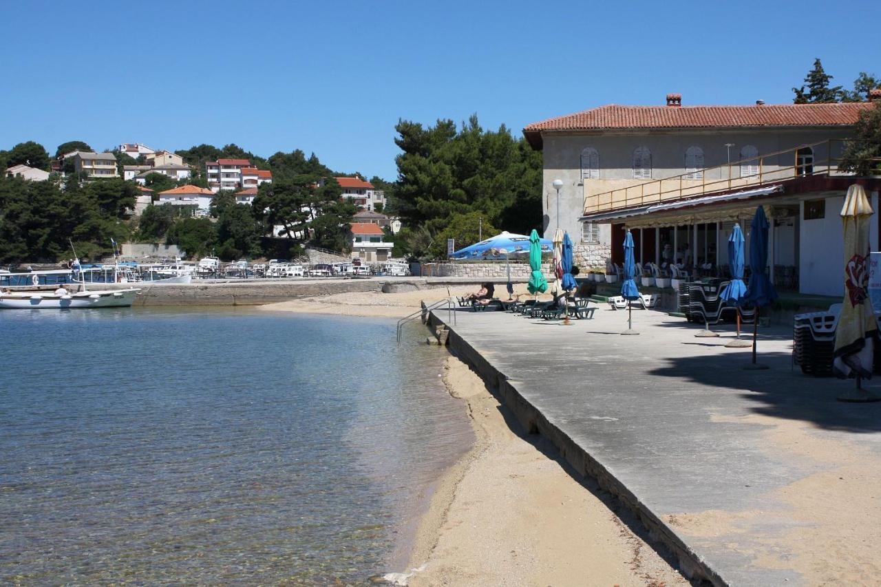 Apartments And Rooms By The Sea Palit, Rab - 5010 Екстериор снимка