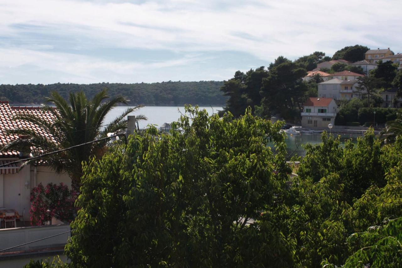 Apartments And Rooms By The Sea Palit, Rab - 5010 Екстериор снимка