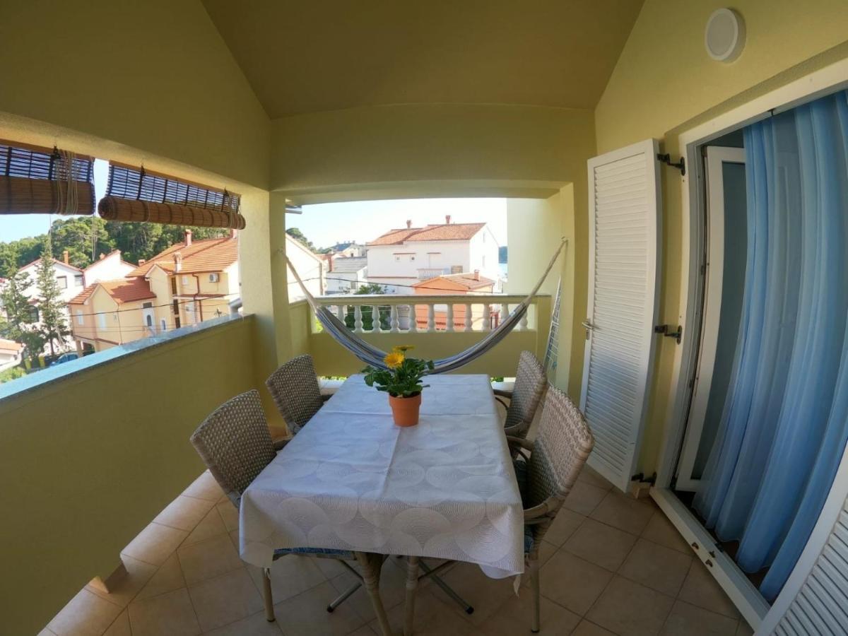 Apartments And Rooms By The Sea Palit, Rab - 5010 Екстериор снимка