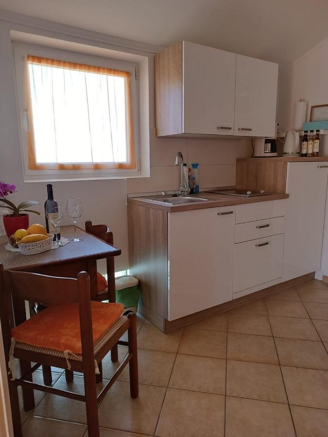 Apartments And Rooms By The Sea Palit, Rab - 5010 Екстериор снимка